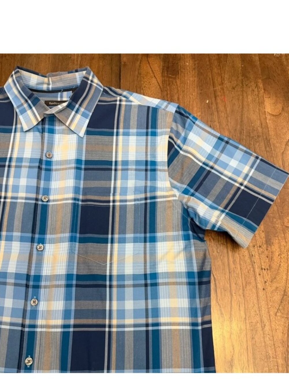 Men’s short sleeve button down